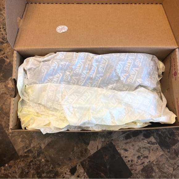 Vans Canvas black shoes sneakers, kids size 3.5. Brand new with box - Picture 14 of 15